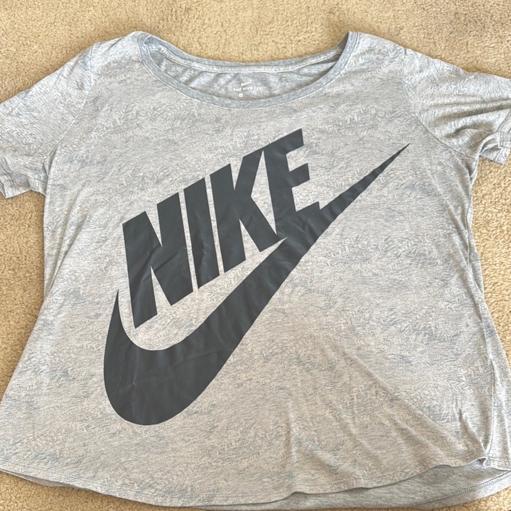 Nike Gray Graphic Relaxed T-Shirt